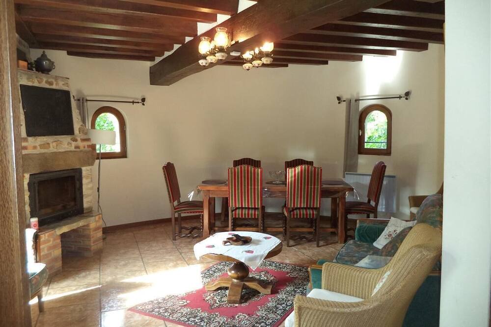 Photo of Bedroom in Saint-Etienne-sous-Bailleul
