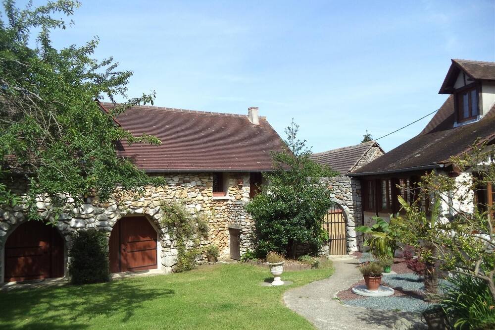 Photo of Outdoor in Saint-Etienne-sous-Bailleul