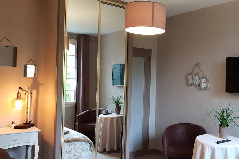 Photo of Bedroom in Corneville-sur-Risle