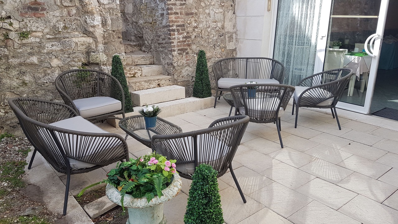 Photo of Patio Balcony in Pont-de-L'Arche