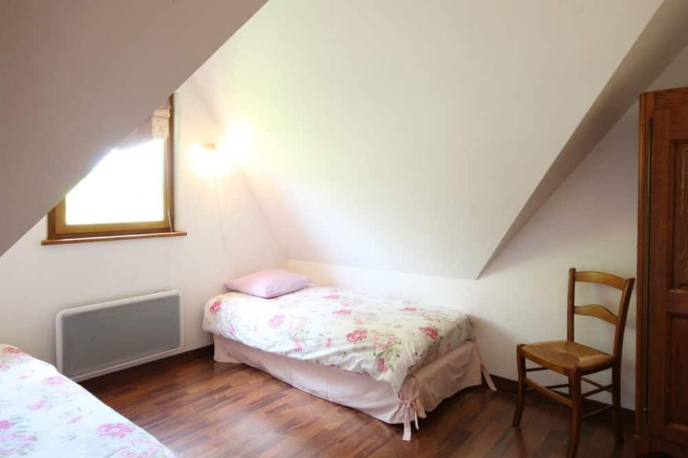 Photo of Bedroom in La Cerlangue
