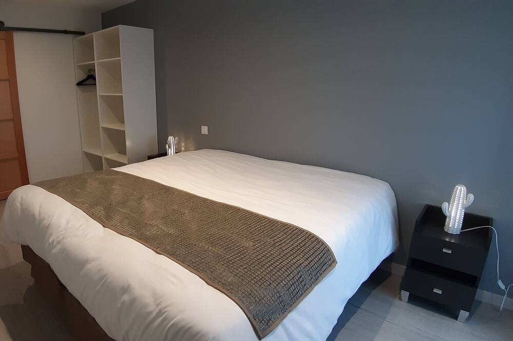 Photo of Bedroom in Othis