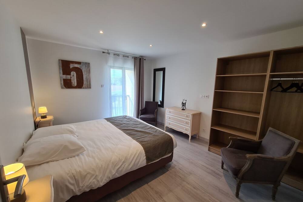 Photo of Bedroom in Othis