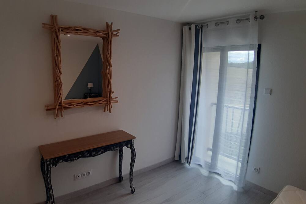 Photo of Bedroom in Othis