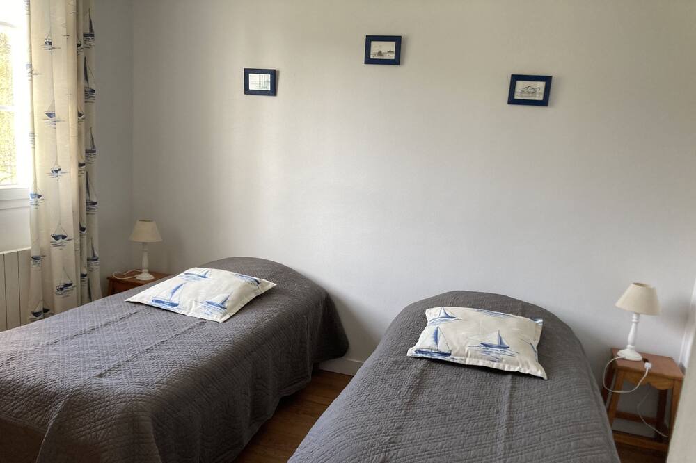 Photo of Bedroom in Sailly-Flibeaucourt