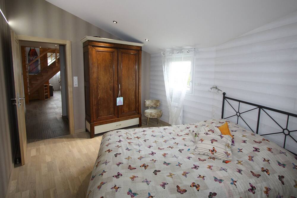 Photo of Bedroom in Chamagne