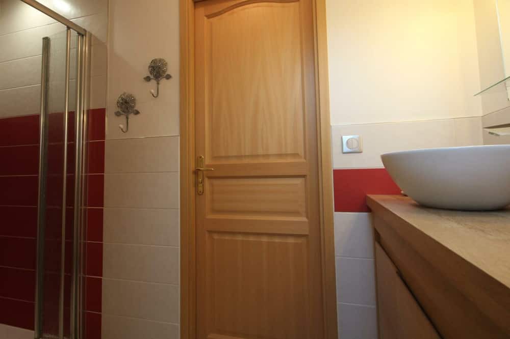 Photo of Bathroom in Paluel