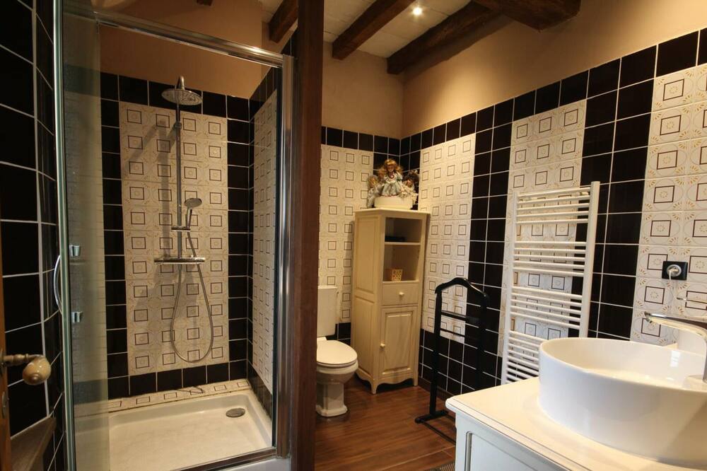 Photo of Bathroom in Saint-Paer
