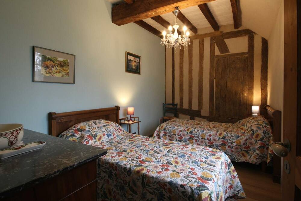 Photo of Bedroom in Saint-Paer