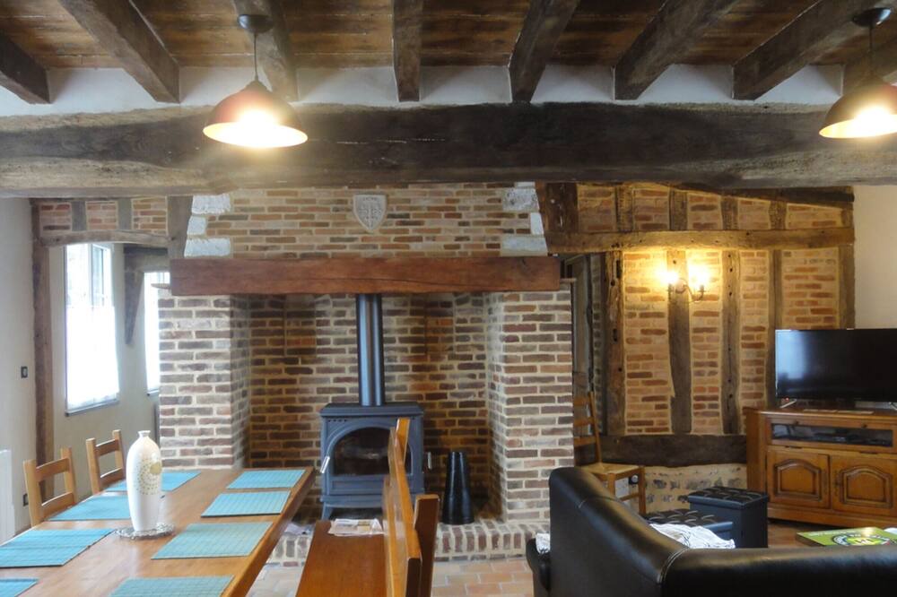 Photo of Livingroom in Saint-Paer