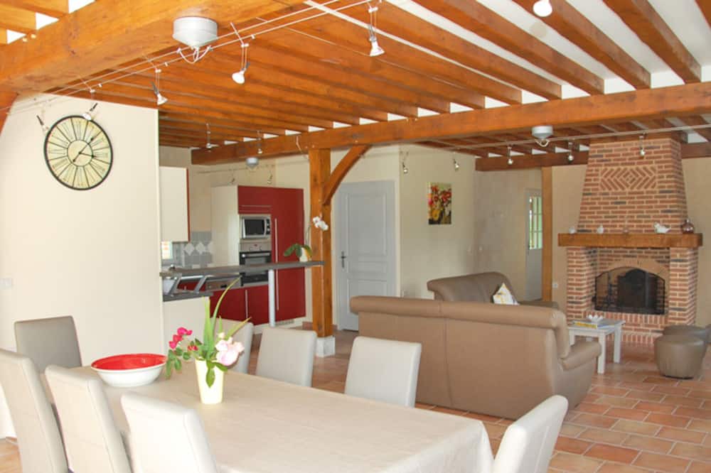 Photo of Kitchen in Port-Jerome-sur-Seine
