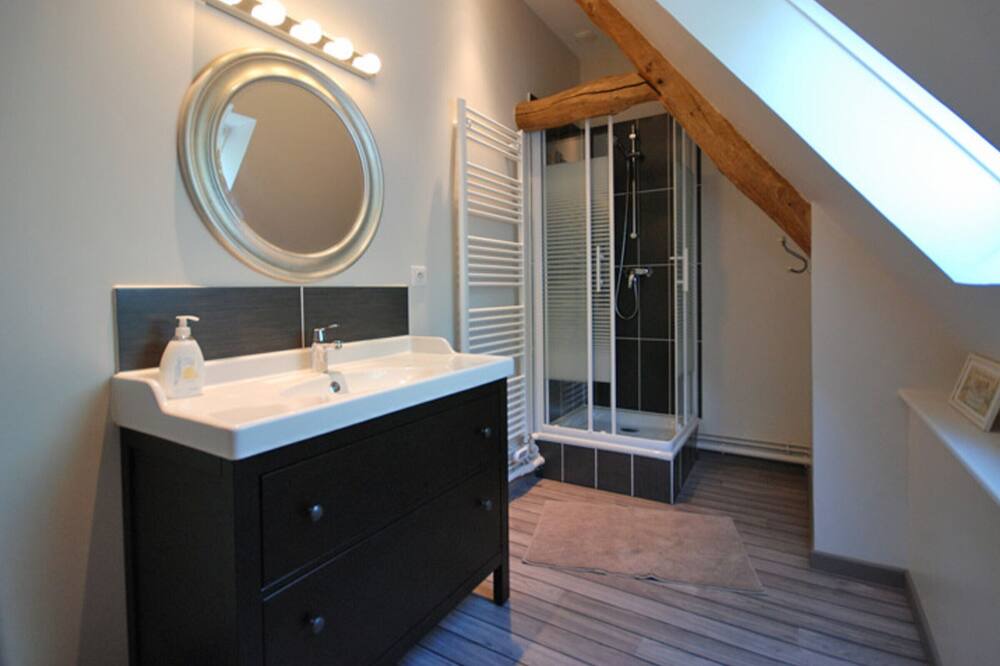 Photo of Bathroom in Octeville-sur-Mer