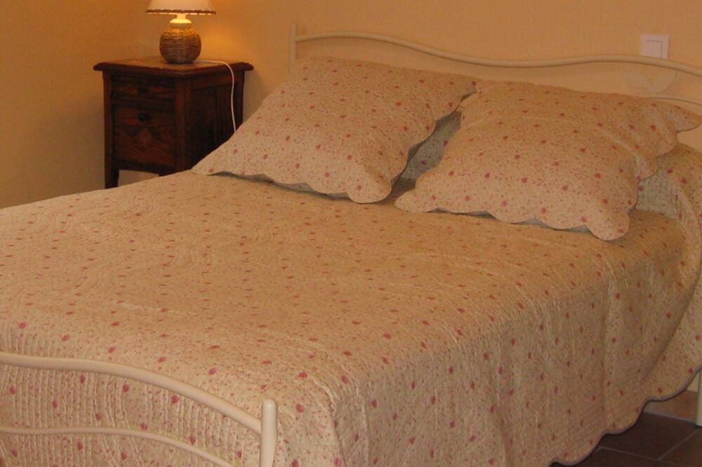 Photo of Bedroom in Roncherolles-en-Bray
