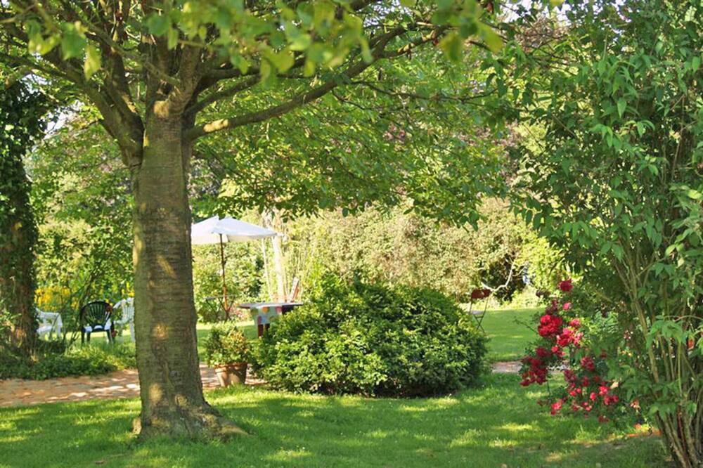 Photo of Outdoor in Riville