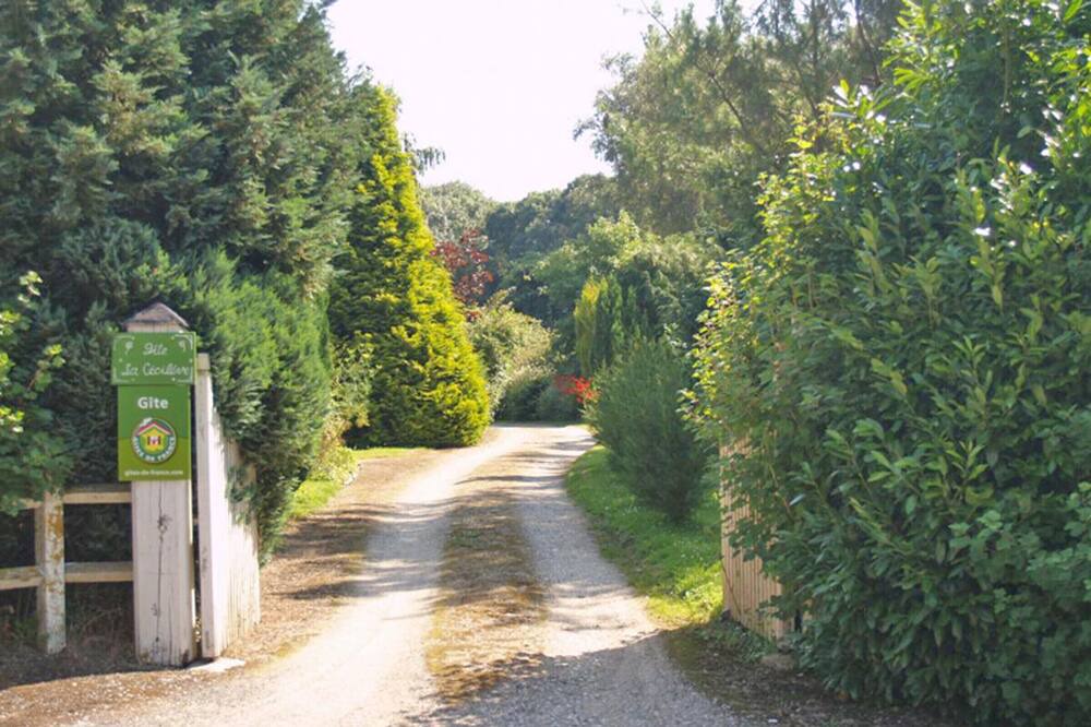 Photo of Outdoor in Riville