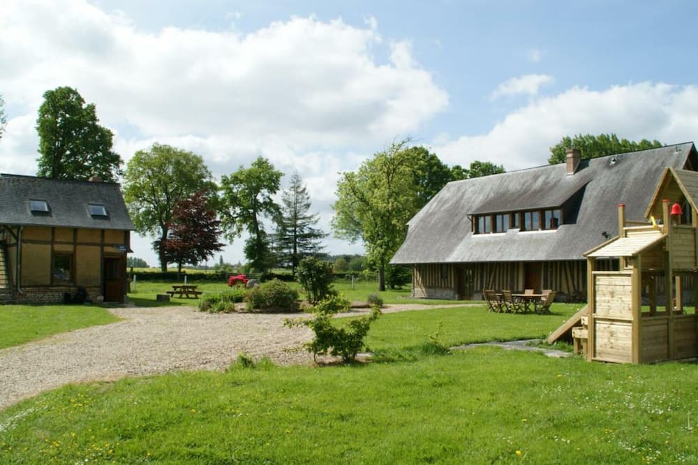 Photo of Outdoor in Fresne-le-Plan