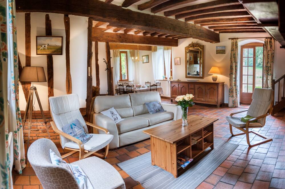 Photo of Livingroom in Muchedent
