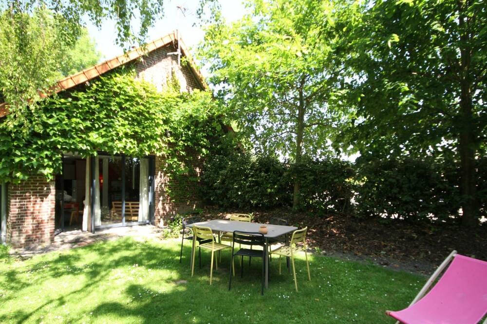 Photo of Patio Balcony in Ambrumesnil