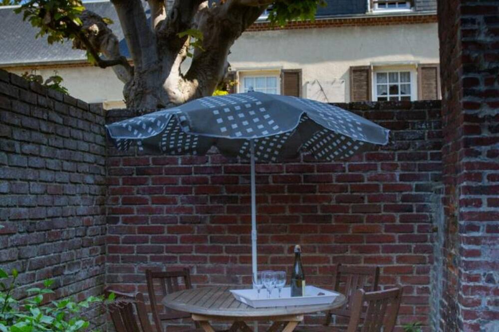 Photo of Patio Balcony in Yport