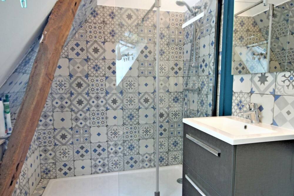 Photo of Bathroom in Octeville-sur-Mer