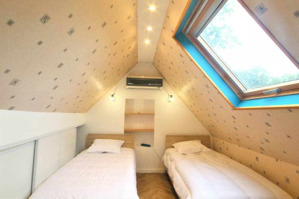 Photo of Bedroom in Saint-Jouin-Bruneval