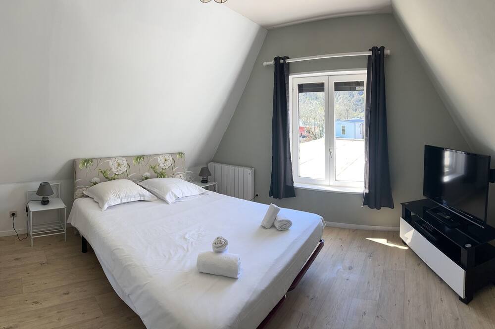Photo of Bedroom in Jumieges