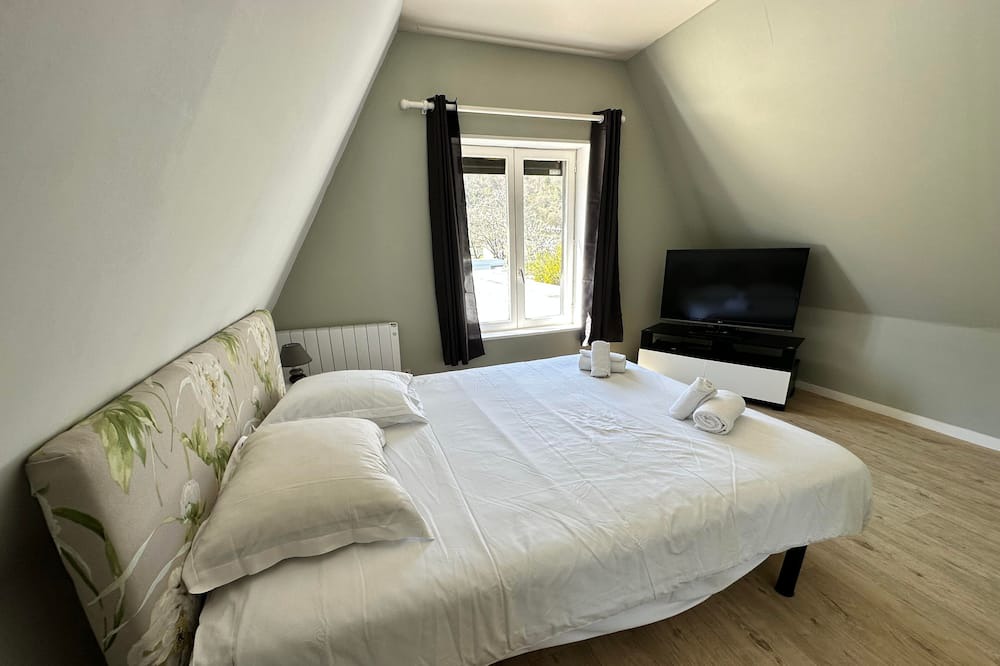 Photo of Bedroom in Jumieges