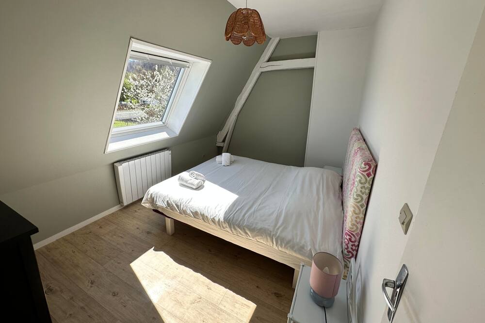 Photo of Bedroom in Jumieges