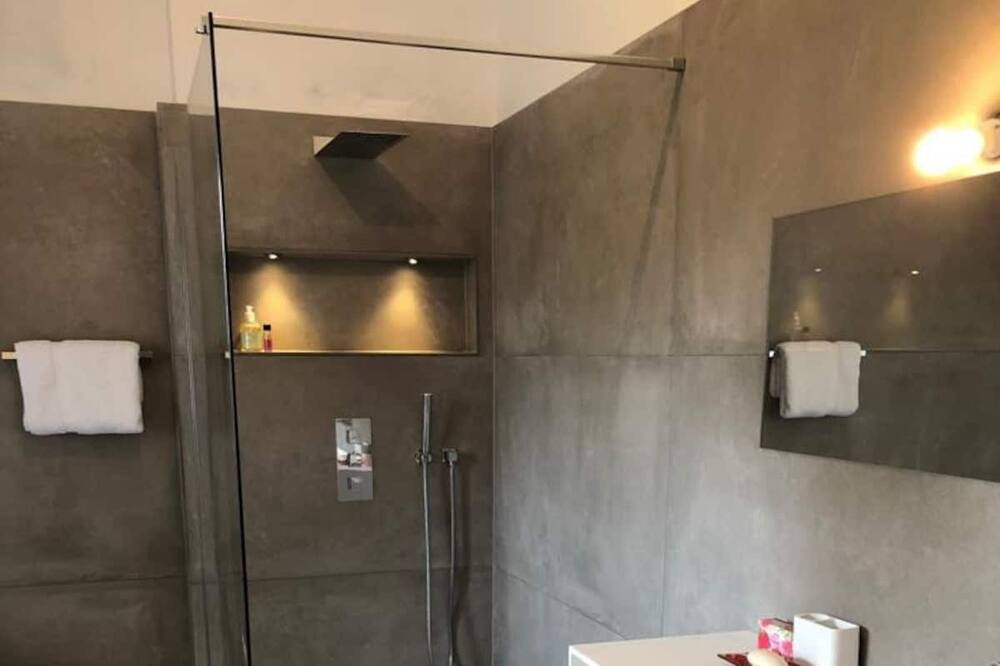 Photo of Bathroom in Saint-Jean-aux-Bois
