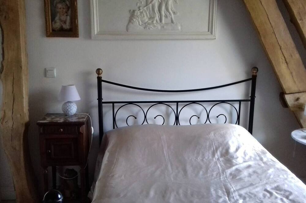 Photo of Bedroom in Bracquetuit