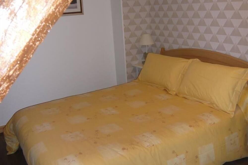 Photo of Bedroom in Epieds-en-Beauce
