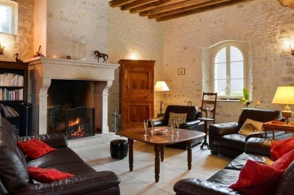 Photo of Livingroom in Malesherbes