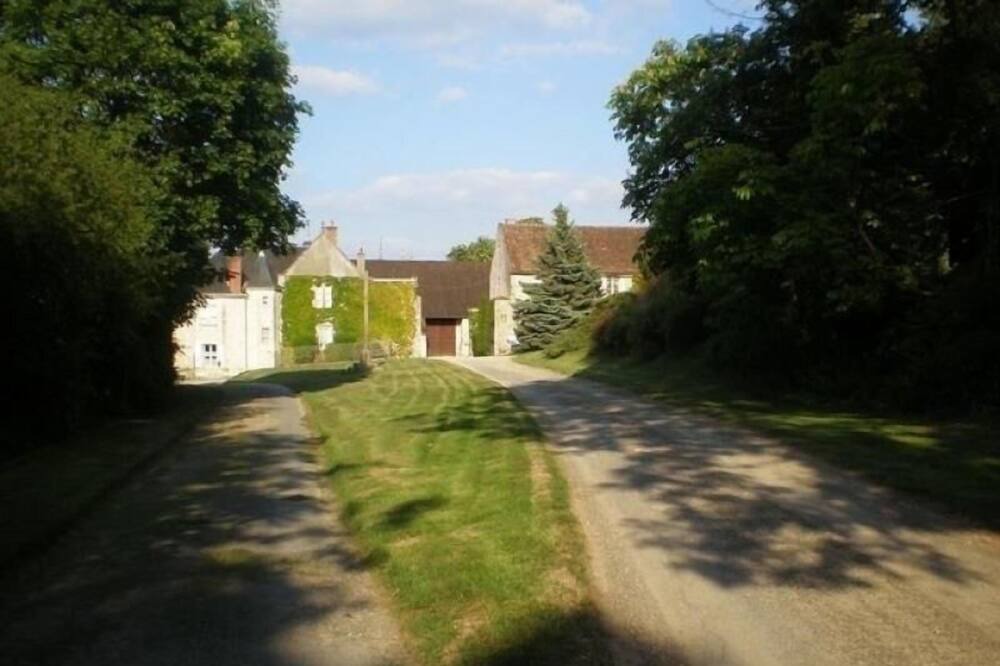 Photo of Outdoor in Malesherbes