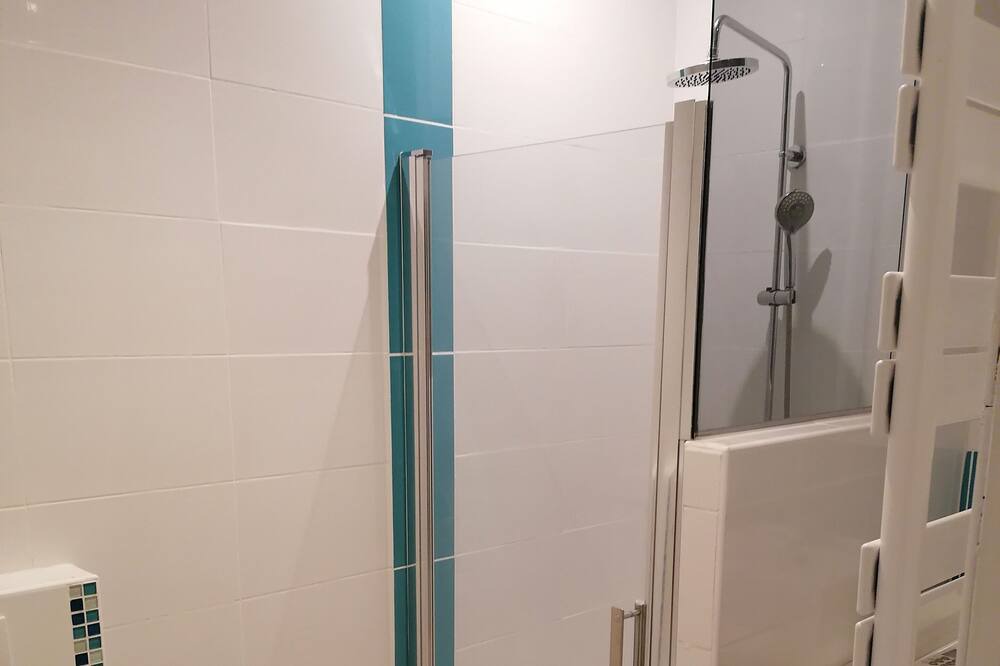 Photo of Bathroom in Marainviller