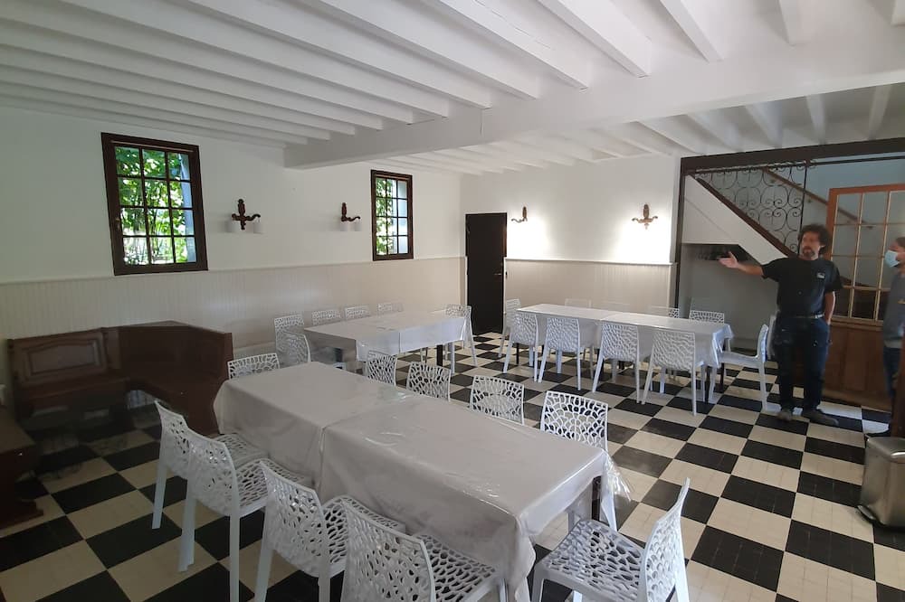 Photo of Others in Guerard