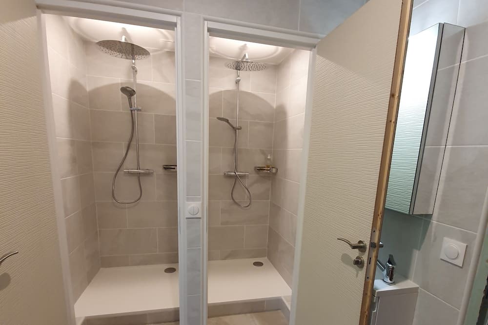 Photo of Bathroom in Guerard
