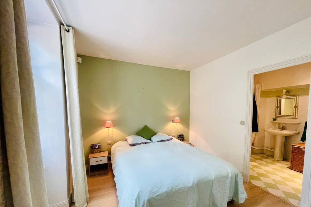 Photo of Bedroom in Saint-Nom-la-Breteche