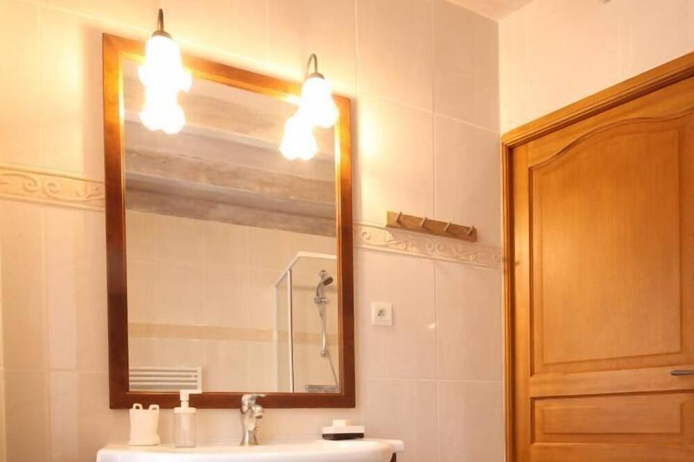 Photo of Bathroom in Sassangy