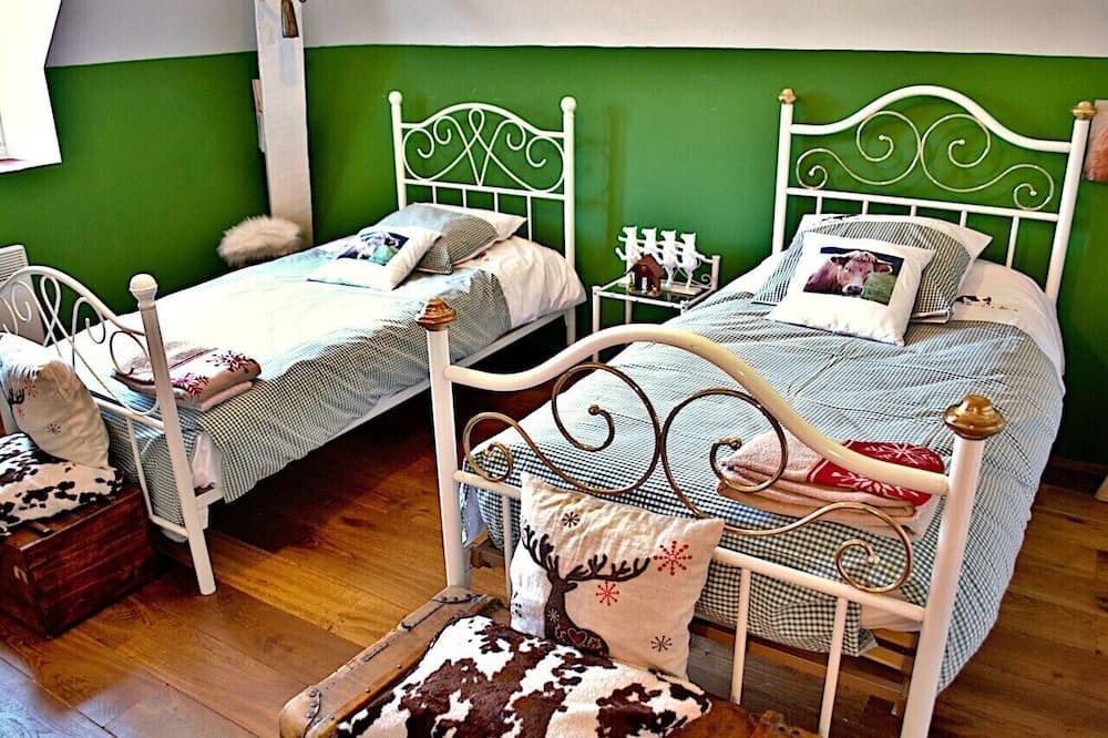 Photo of Bedroom in Lavault-de-Fretoy