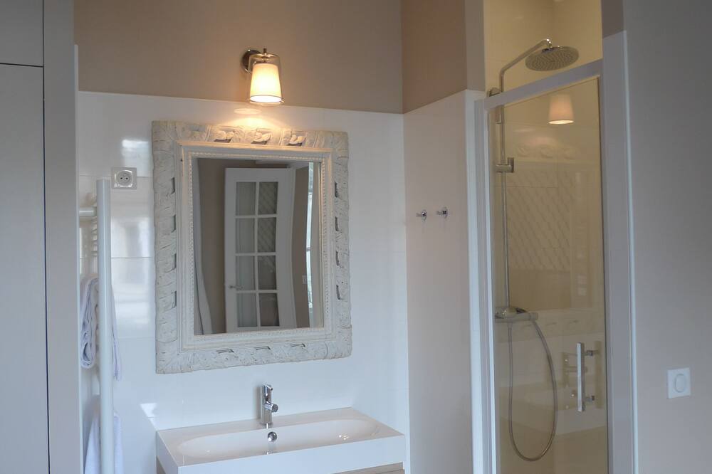 Photo of Bathroom in Saint-Louis