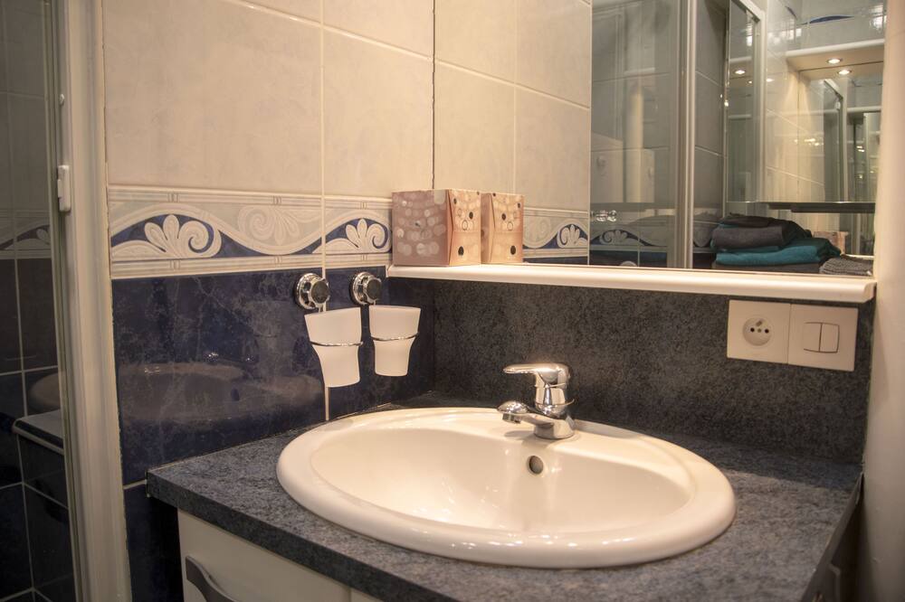 Photo of Bathroom in Boulogne-sur-Mer