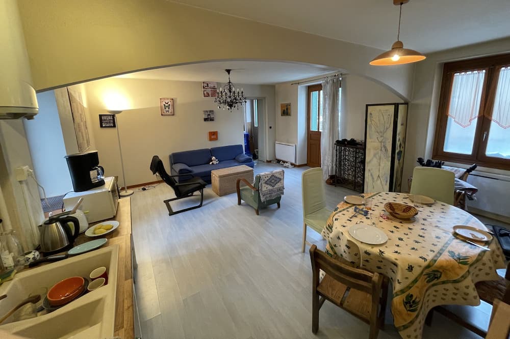 Photo of Livingroom in Saint-Lupicin