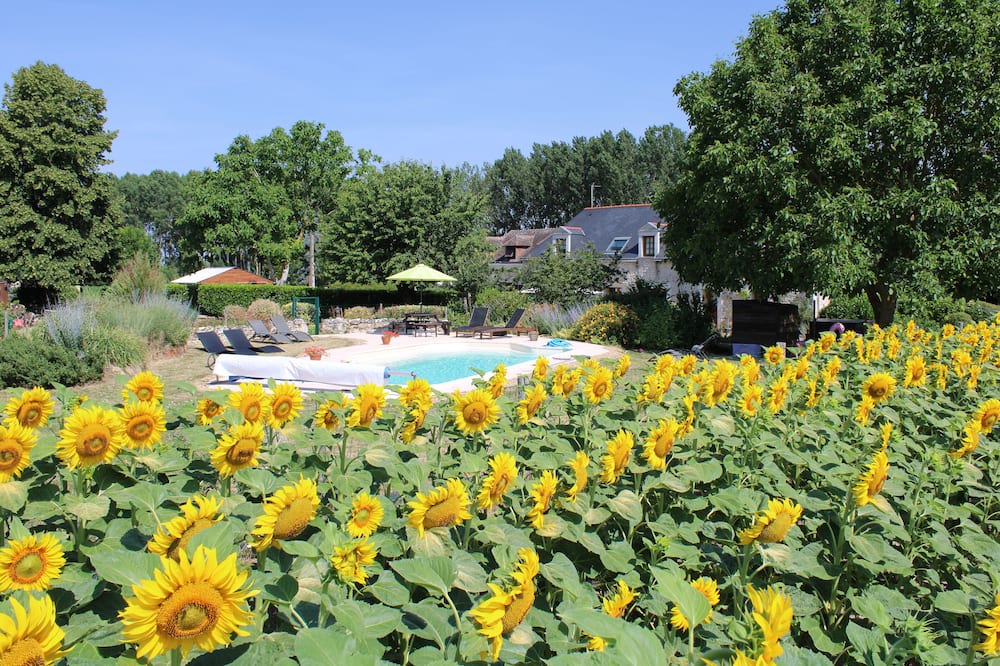 Photo of Outdoor in Noyant-Villages