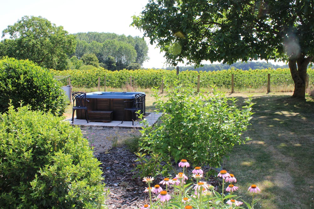 Photo of Outdoor in Noyant-Villages