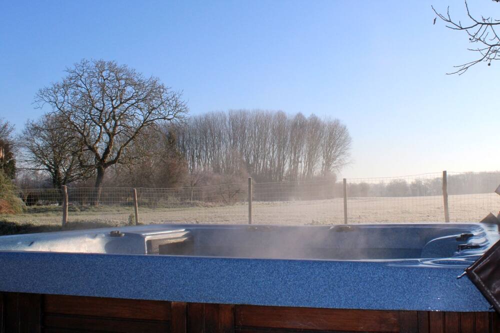 Photo of Outdoor in Noyant-Villages