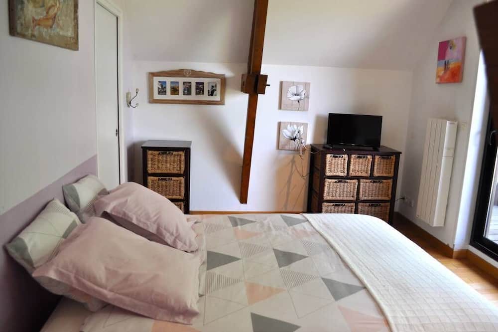Photo of Bedroom in Gouy-sous-Bellonne