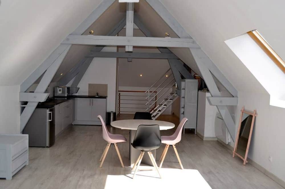 Photo of Livingroom in Gouy-sous-Bellonne