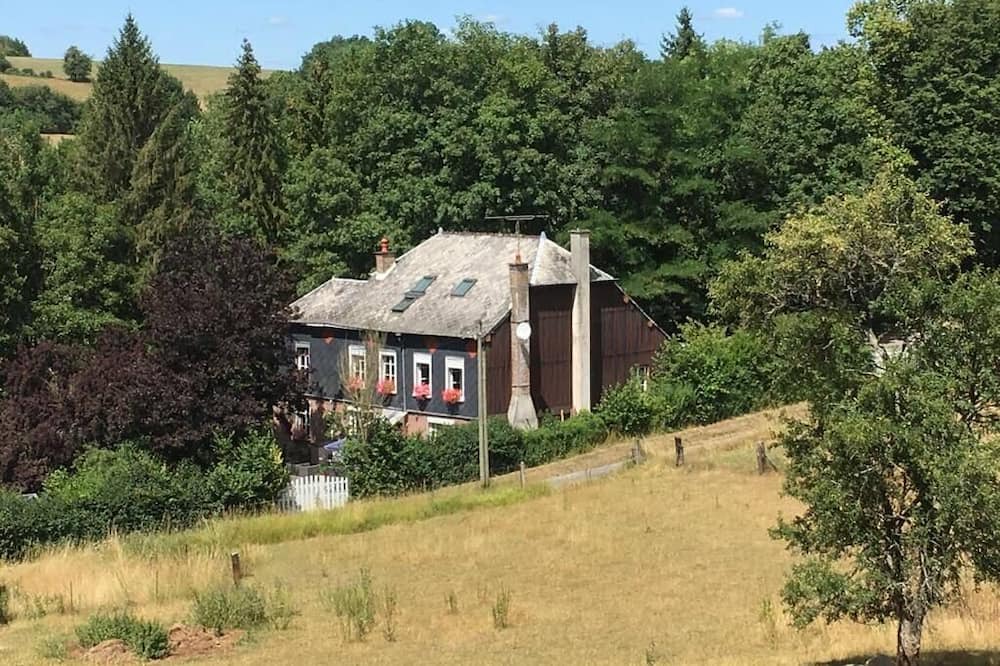 Photo of Outdoor in Signy-lAbbaye