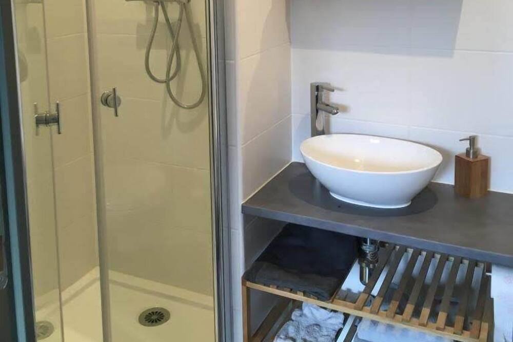 Photo of Bathroom in Signy-lAbbaye