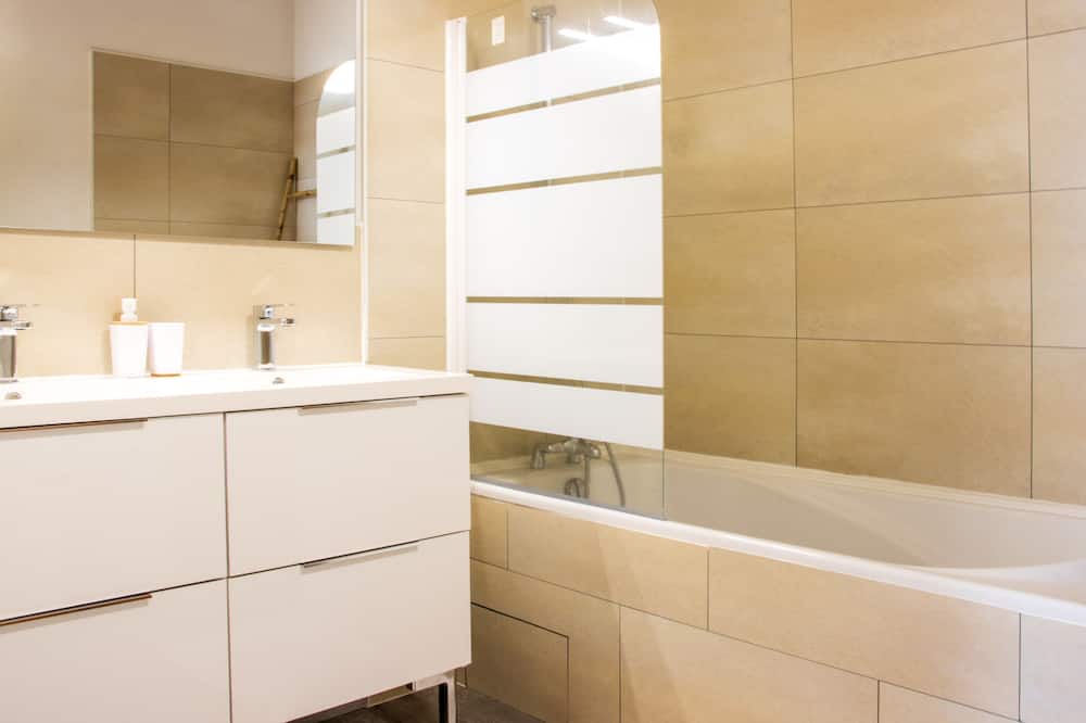 Photo of Bathroom in Jaunay-Clan